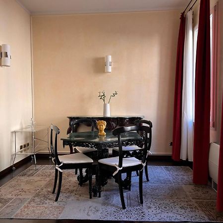 Piazza Maggiore Luxury Apartment โบโลญญา ภายนอก รูปภาพ