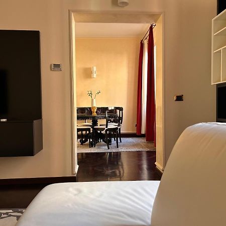 Piazza Maggiore Luxury Apartment โบโลญญา ภายนอก รูปภาพ