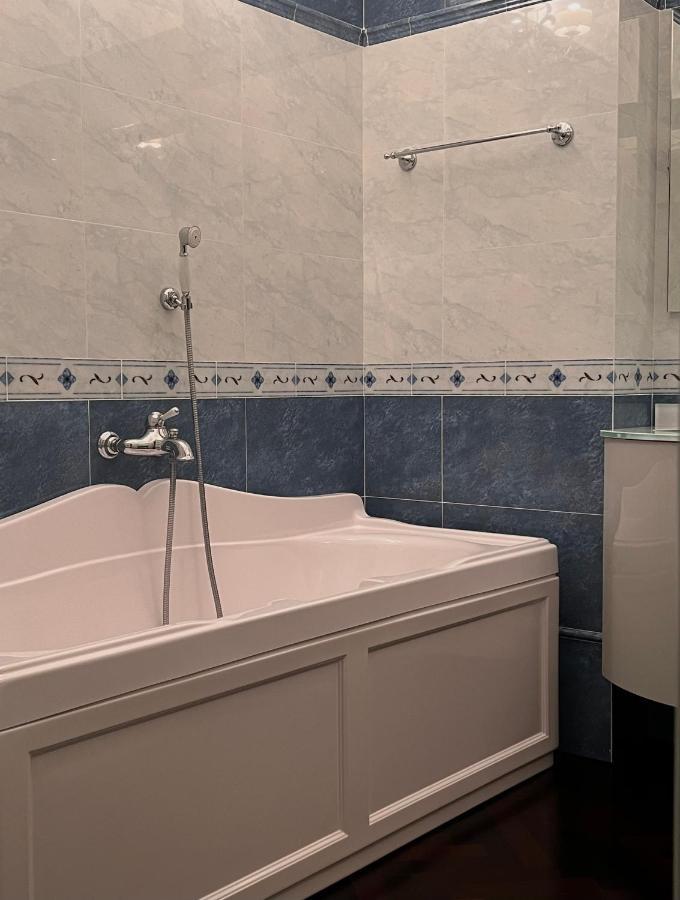 Piazza Maggiore Luxury Apartment โบโลญญา ภายนอก รูปภาพ