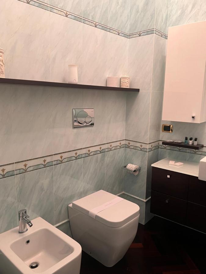 Piazza Maggiore Luxury Apartment โบโลญญา ภายนอก รูปภาพ