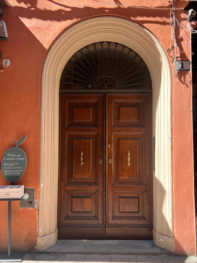 Piazza Maggiore Luxury Apartment โบโลญญา ภายนอก รูปภาพ
