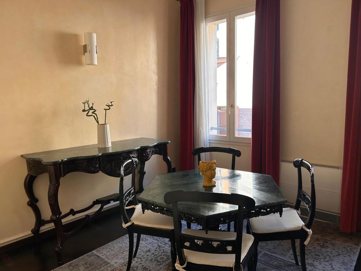 Piazza Maggiore Luxury Apartment โบโลญญา ภายนอก รูปภาพ