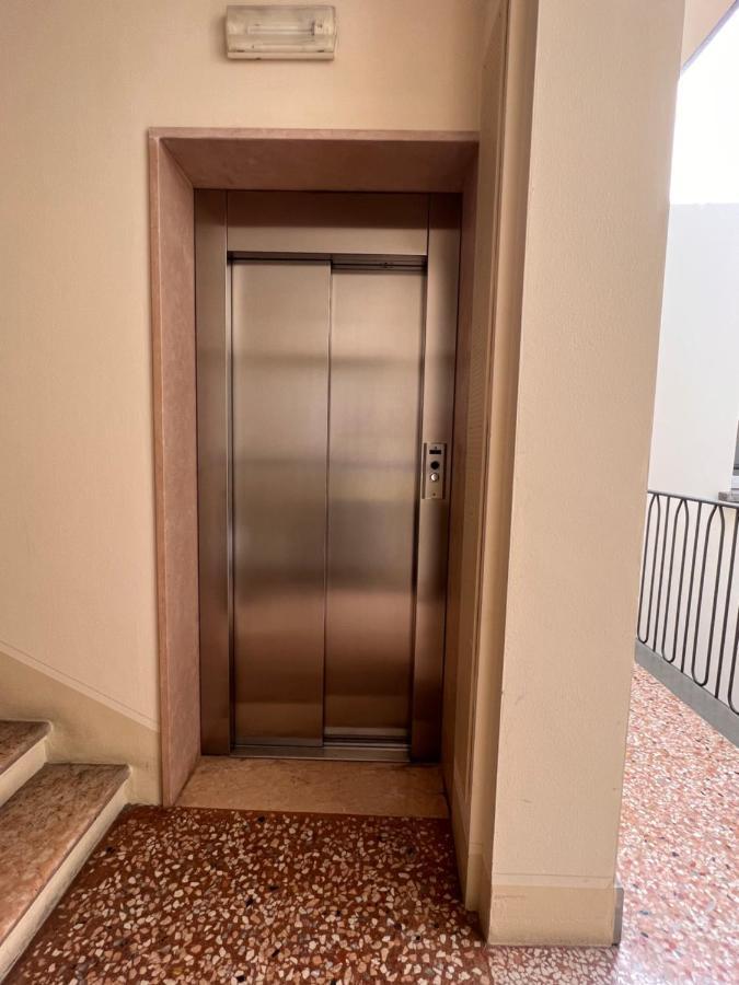Piazza Maggiore Luxury Apartment โบโลญญา ภายนอก รูปภาพ