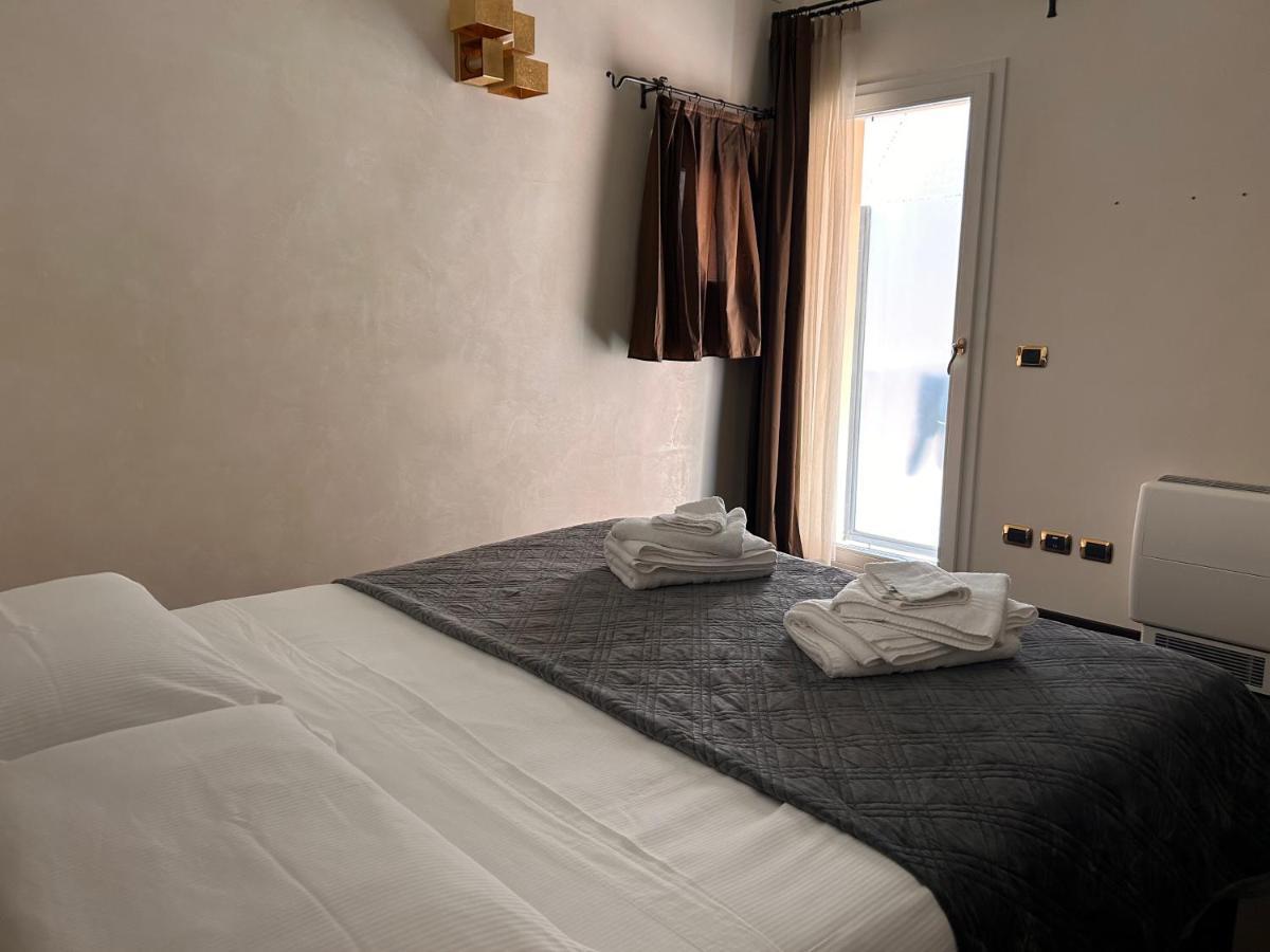 Piazza Maggiore Luxury Apartment โบโลญญา ภายนอก รูปภาพ
